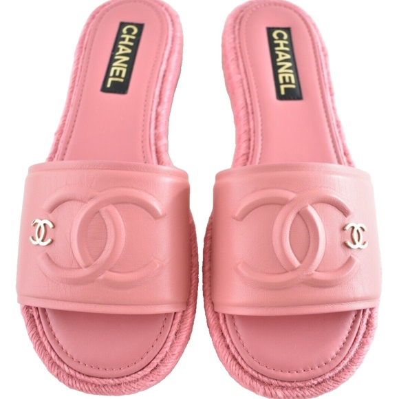 Chanel 23C Pink Lambskin Leather CC Logo Slide Sandal Slip Espadrille Flat 42 - Picture 1 of 15